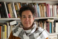 una escritora argentina nominada a un premio internacional por representar un acto de resistencia