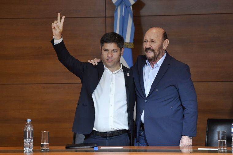 El gobernador bonaerense Axel Kicillof y formoseño Gildo Insfran. El histórico formoseño, jefe político de José Mayans en el Senado, suelta de a poco a CFK&nbsp;