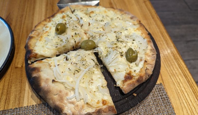 Pizza de cebolla, la famosa fugazzeta que se gana todos los corazones Pizza de cebolla, la famosa fugazzeta que se gana todos los corazones