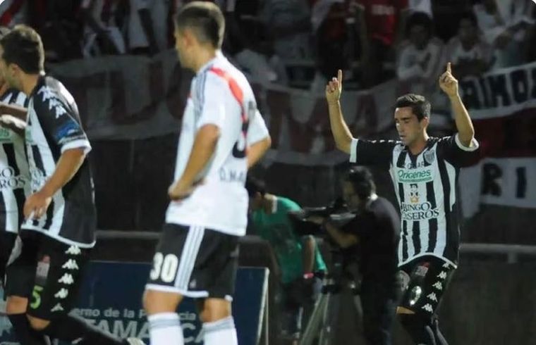 Durante ese 2013, River fue eliminado de la Copa Argentina a manos de Estudiantes de Caseros. Durante ese 2013, River fue eliminado de la Copa Argentina a manos de Estudiantes de Caseros.