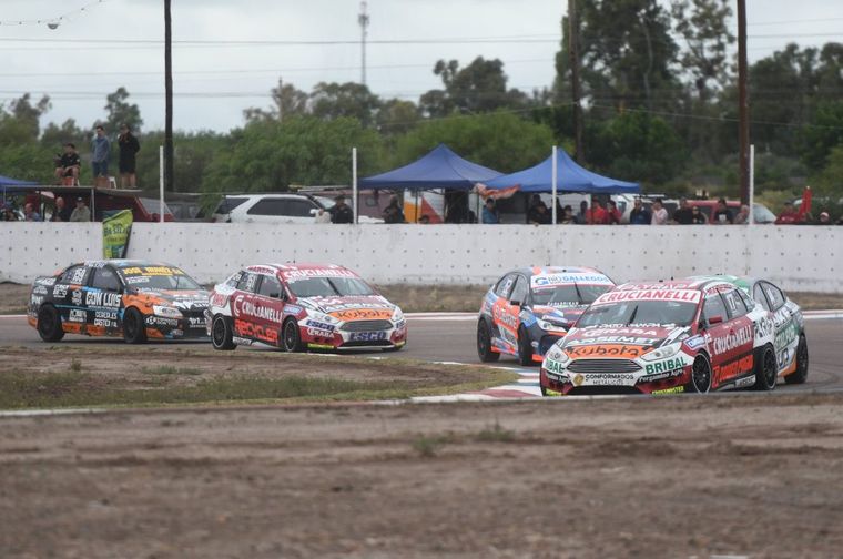 Mendoza albergó este fin de semana otras categorías del automovilismo nacional. Mendoza albergó este fin de semana otras categorías del automovilismo nacional.