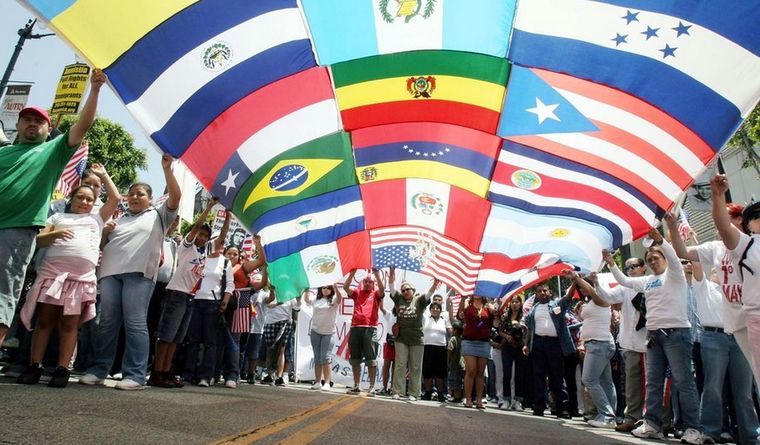 Hay decenas de millones de latinos en EEUU. Foto: Facebook: LatinosEnNorthFlorida