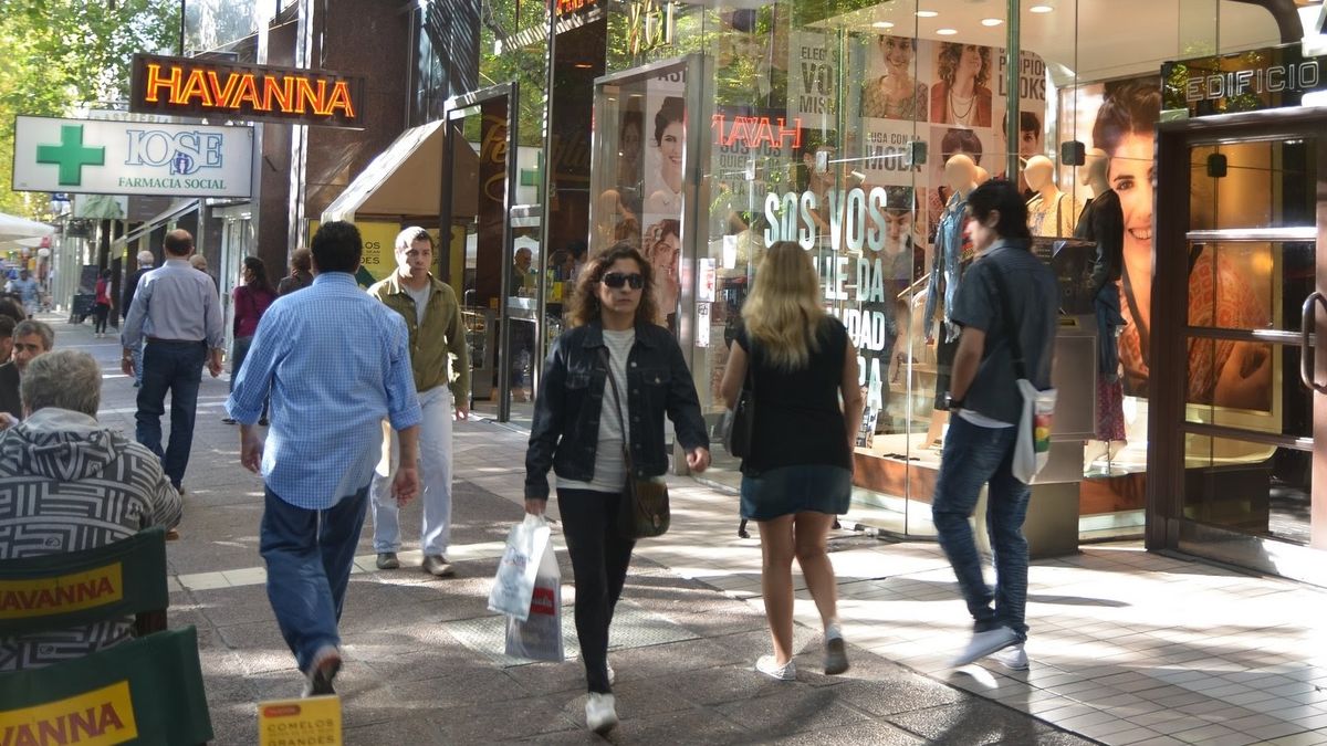 Las ventas minoristas cayeron 3,2% interanual en abril