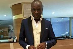 Yves de Mbella, promotor de la deleznable práctica en vivo. Foto: Poresto.