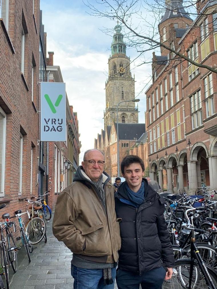 Matías Linde estuvo bajo las órdenes del doctor John Barker, referente mundial en el campo de la medicina regenerativa.