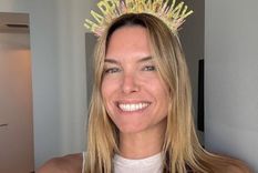 Sofía Zámolo festejó su cumpleaños número 40 con un look a puro brillo La modelo y conductora se mostró muy feliz con su presente personal Foto: @sofiazamolo