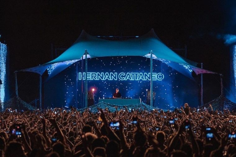 Hernán Cattaneo tocó para más de 10 mil personas el pasado fin de semana en Mendoza