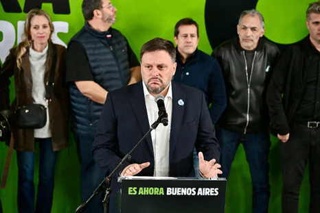 El candidato del peronismo, Leandro Santoro, cerró con el 27,34% de los votos Foto: NA