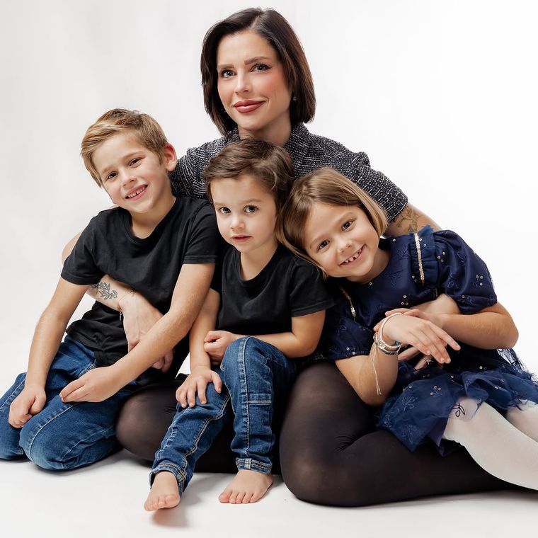 Olivia Maurel junto a sus hijos. Olivia Maurel junto a sus hijos.
