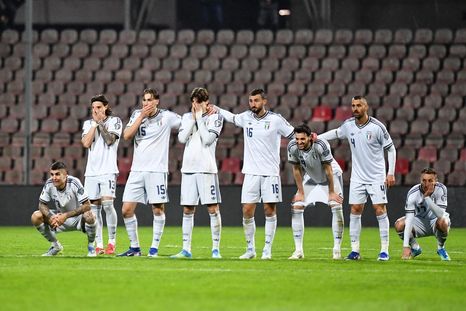 Italia, en caída libre: perdió por penales ante Bosnia en la final del Repechaje y volvió a quedarse sin Mundial. Italia, en caída libre: perdió por penales ante Bosnia en la final del Repechaje y volvió a quedarse sin Mundial.