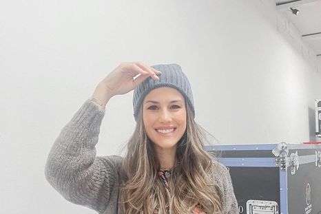 Luli Fernández elige sus zapatillas favoritas y las combina con distintos looks Foto: Instagram