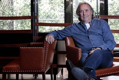 Joan Manuel Serrat llegó a vencer un cáncer de vejiga en 2004.