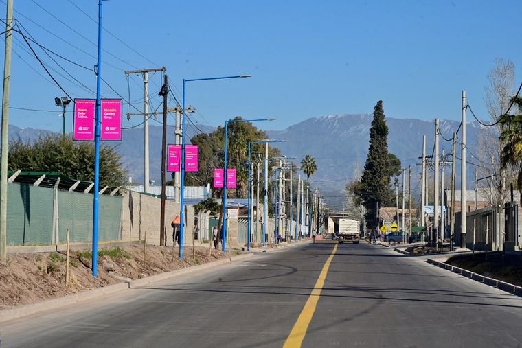 Apertura de calle Alsina en Godoy Cruz.