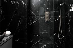 El negro es un color poco convencional que combina elegancia chic y estilo vanguardista. Foto: Ripples