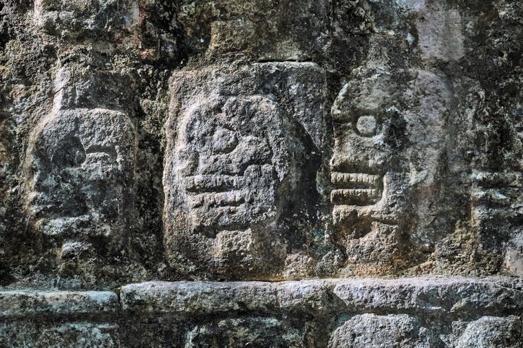 La estatuilla de dos sapos encontrada en Vichama fue presentada en el Ministerio de Cultura de Perú.