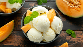 Esta receta aprovecha que el melón tiene más del 85% de agua, ideal para postres refrescantes. Esta receta aprovecha que el melón tiene más del 85% de agua, ideal para postres refrescantes.