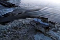 presa Nueva Kajovka La presa sufrió una explosión en Jersón, Ucrania. Foto: Reuters. presa Nueva Kajovka La presa sufrió una explosión en Jersón, Ucrania. Foto: Reuters.