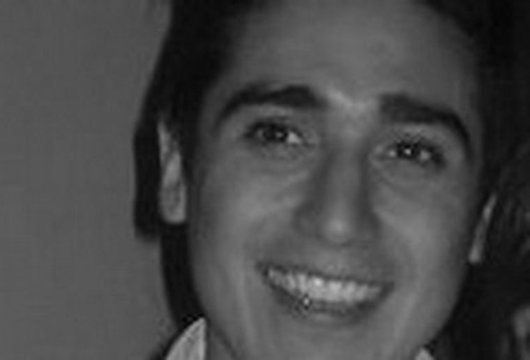 Roberto Soto (22) murió en sus vacaciones.