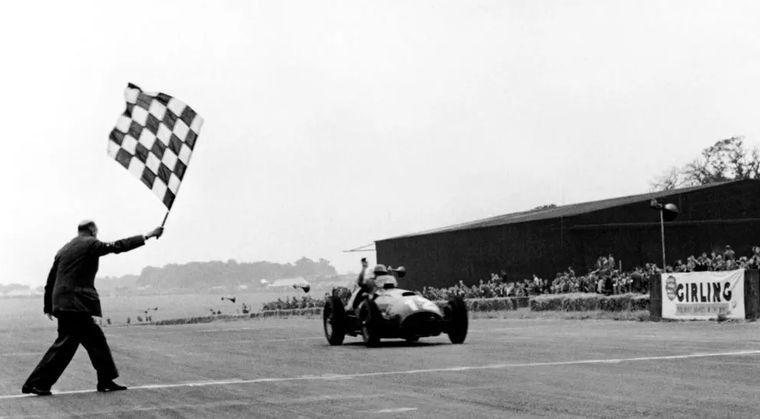 José Froilán González marcó un antes y un después en la historia de la Fórmula 1. José Froilán González marcó un antes y un después en la historia de la Fórmula 1.