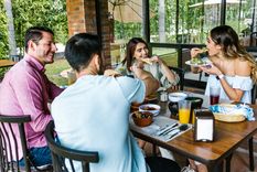 Este emprendimiento gastronómico pretende que los comensales puedan elegir un mismo menú en su versión tradicional o sin TACC y que todos paguen el mismo precio. Foto: Shutterstock