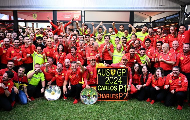 Ferrari celebra el 1-2 logrado en Australia. Foto: EFE