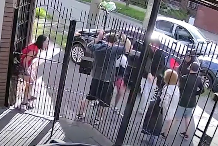 El hecho ocurrió sobre la calle Alegría, entre Suipacha y Libertad. Foto: Captura de video