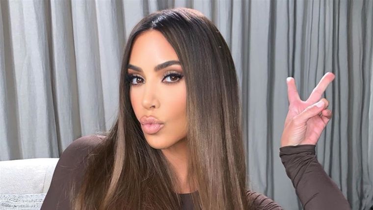 Buscas un look natural y duradero: el chocolate cake es el tono que está en tendencia ideal si eres de piel morena