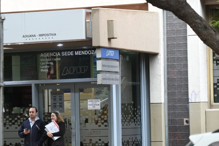 La oficina de Mendoza en calle Garibaldi y San Martín Foto: Alf Ponce Mercado/MDZ