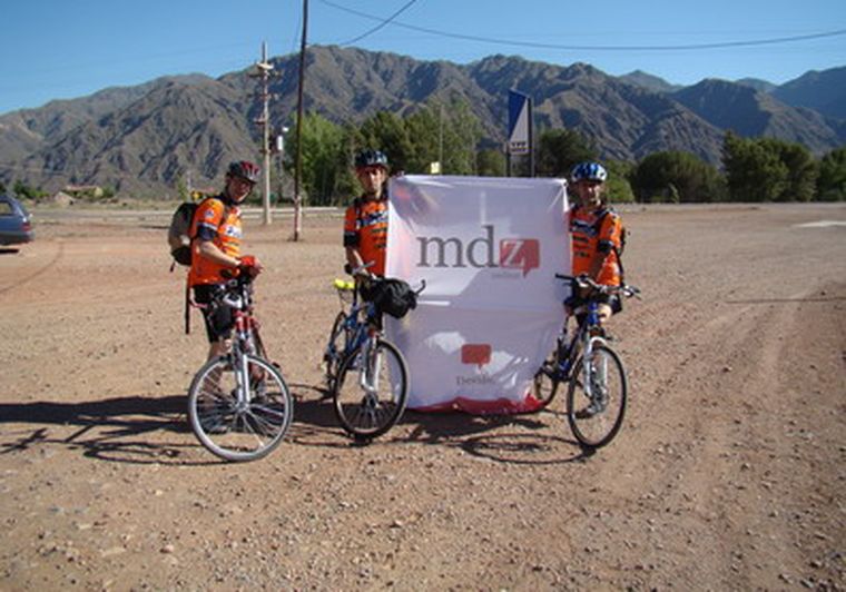 MDZ junto a Walter, Raul y Guillermo. Foto: MDZ