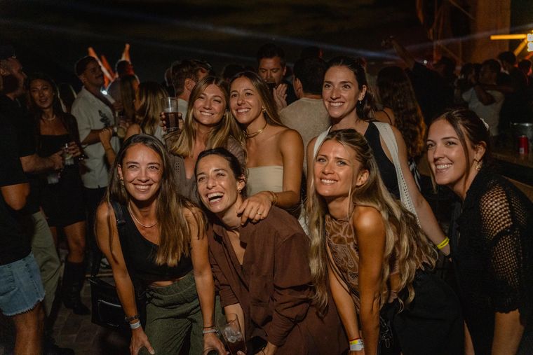 Valentina, Carolina, Lucía, Clara, Francisca y Fernanda: un grupo que se bailó... ¡todo!