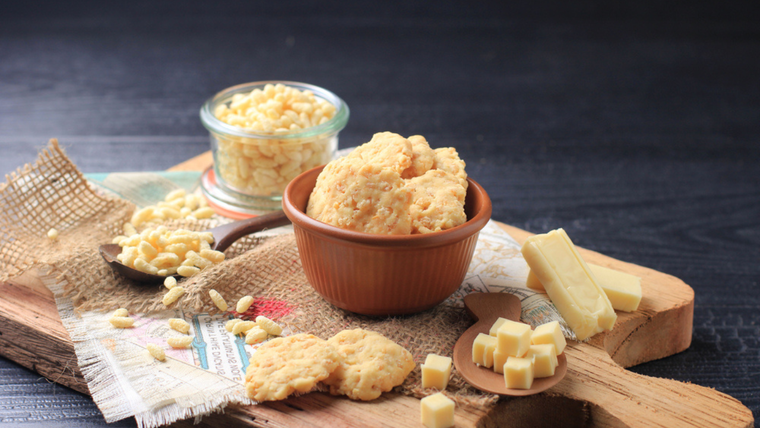 Bocaditos increíbles: receta de galletas de queso para toda hora.