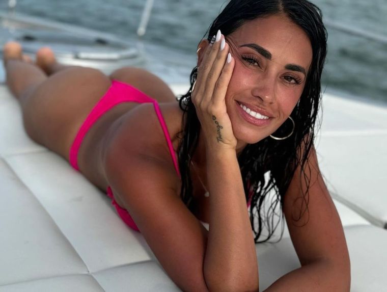 Antonela Roccuzzo y una bikini con tiritas