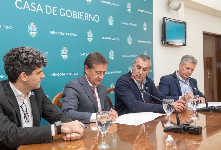 IMPSA participaría en los procesos de reingeniería y en la fabricación de componentes electromecánicos. Foto: Prensa Gobierno de Mendoza