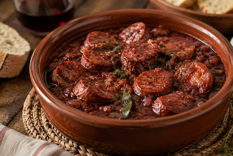 Receta para que disfrutes un buen plato de chorizos al vino Receta para que disfrutes un buen plato de chorizos al vino