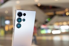 Las nuevas imágenes filtradas del Samsung Galaxy S26 Ultra revelan un módulo de cámaras renovado. Las nuevas imágenes filtradas del Samsung Galaxy S26 Ultra revelan un módulo de cámaras renovado.