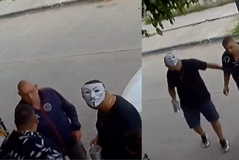 El jubilado se acercó al grupo de amigos y los amenazó con un arma Foto: X @inforbunano