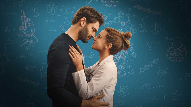 Tom Bateman y Lili Reinhart en La hipótesis del amor. Tom Bateman y Lili Reinhart en La hipótesis del amor.