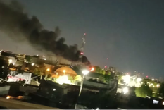 El incendio captado desde un edificio de la zona. Foto: NA