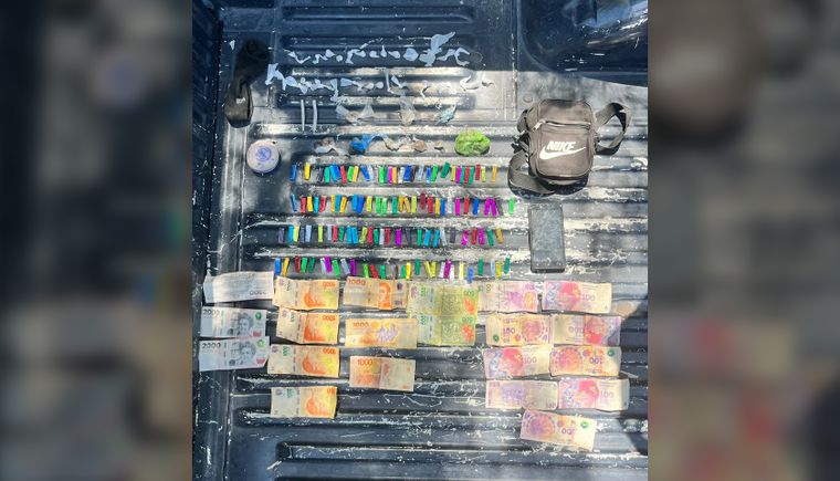 Las más de 150 dosis de cocaína y marihuana incautadas al delivery de drogas en Godoy Cruz.&nbsp;