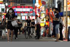 armo las valijas y se fue a japon, esta varado pero ya no le importa