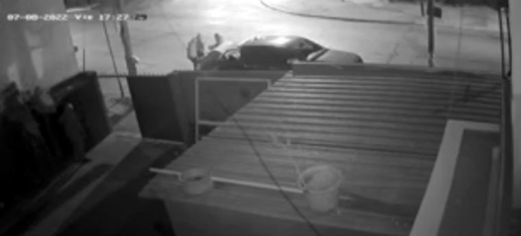 Las cámaras de seguridad captaron el robo