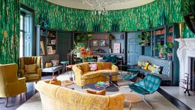 Lo más importante a la hora de crear un espacio para compartir y pasarla bien es diseñar un lugar que tenga la atmósfera adecuada, que tenga calidez y donde todos se sientan cómodos Foto: Mark Bolton Photography