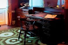 mas de un millon de euros por una mesa de charles dickens