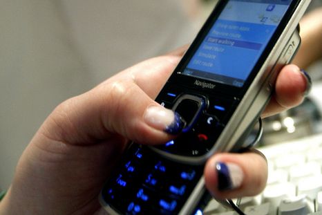 Falla de seguridad habilita el espionaje en celulares