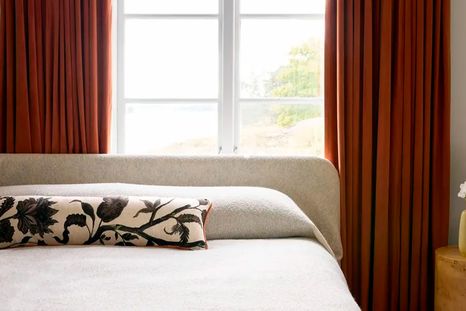 Con un diseño bien pensado, el naranja puede transformar una habitación sin sobrecargarla..Créditos: Gotain.