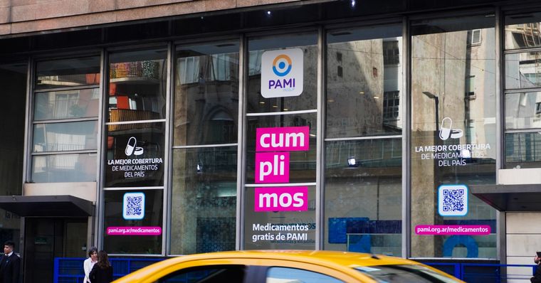 Paso a paso: el trámite para recibir los beneficios gratuitos de PAMI. Foto: Analía Melnik/MDZ