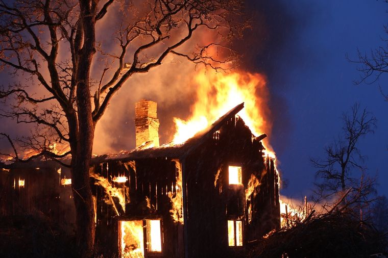 incendio casa Soñar con incendio es perturbador Foto: Fuente: Shutterstock