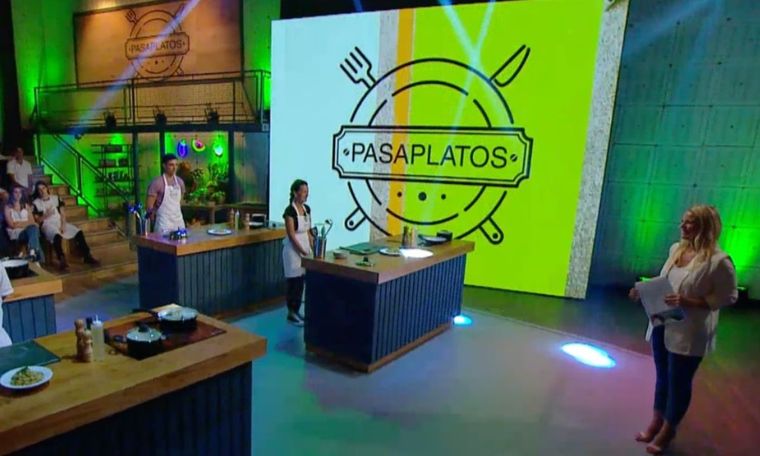 Pasaplatos tendrá una versión famosos en la pantalla de Canal 13 Se confirmó en las últimas horas quiéns eerá la conductora Foto: Captura de TV