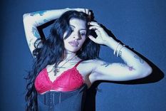 Mirá el estilismo explosivo que llevó Cazzu.