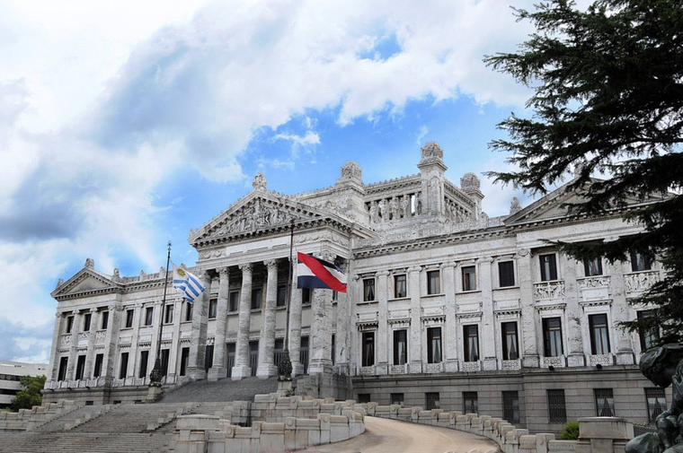 Uruguay se convierte en el primer país del Mercosur en ratificar el acuerdo con la UE.